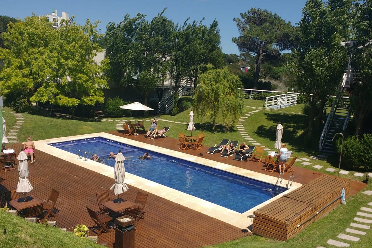 Galería de fotos: piscina y deck vistos desde arriba